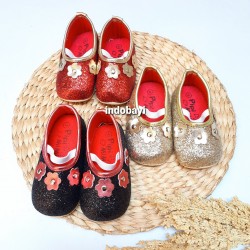 Sepatu Baby Pipi Mimi Polos Glitter Bunga Karet 0-6bl 6-12bl 12-18bl idr 40rb per psg
